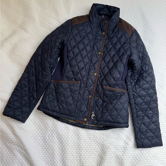 Never worn! Barbour Women's Navy Highfield Quilted Jacket - Navy and Brown - Picture 1 of 3